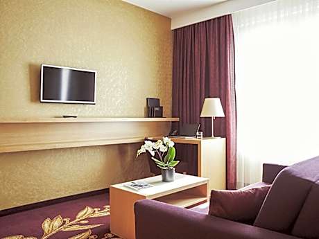 Junior Suite with Cathedral View
