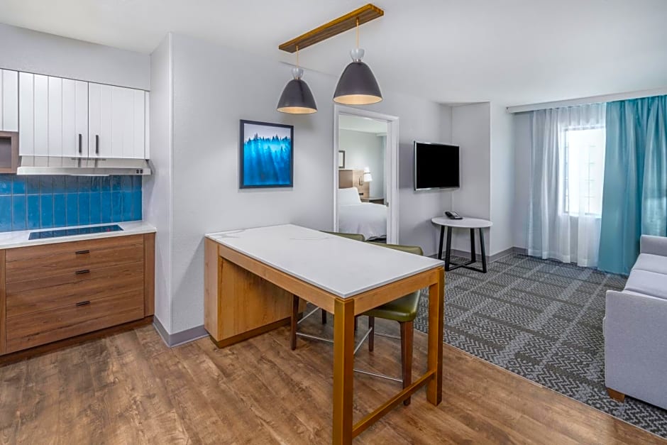 Staybridge Suites Denver - Cherry Creek