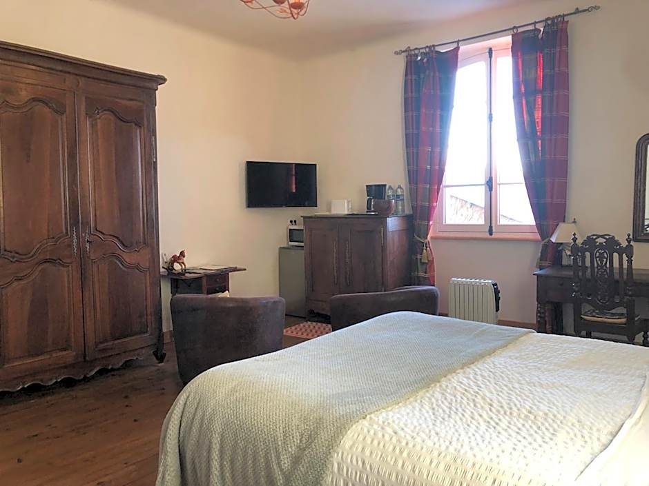 Ancien hôtel aux moines Pierrefitte St Lo