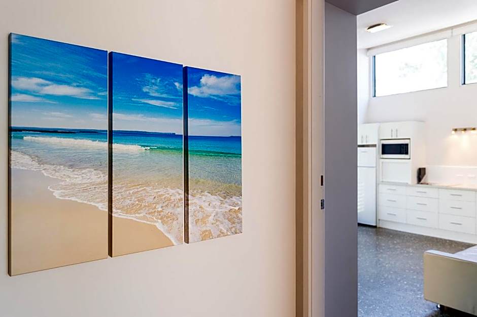 By the Beach B&B Self Contained Apartments