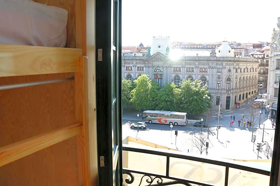 Nice Way Porto Hostel