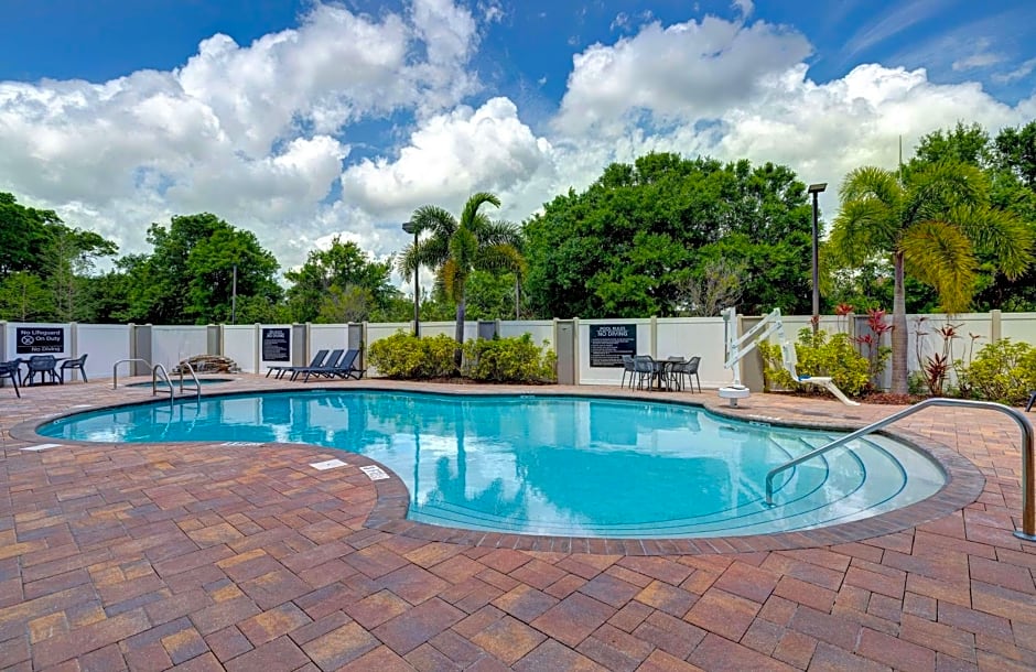 Hampton Inn By Hilton & Suites Tampa Northwest/Oldsmar