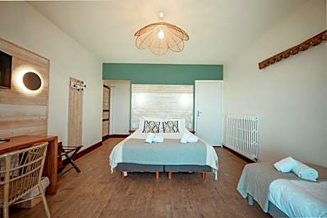 Deluxe Triple Room with Sea View