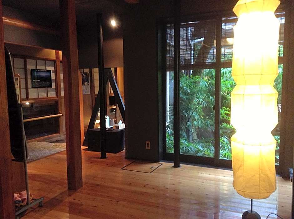 AKARI et KAORI formerly Taizanso