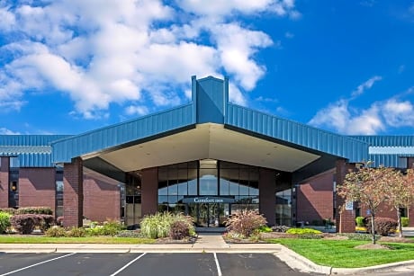 Comfort Inn Canton - Hall of Fame Hotel