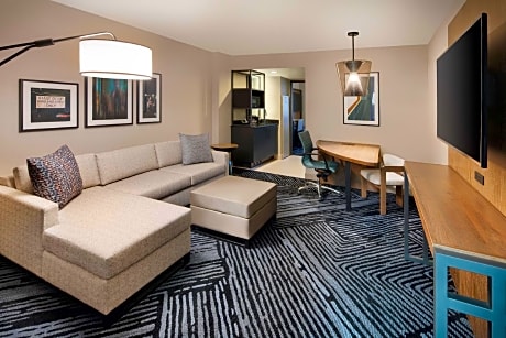 2 Queen 1 Bedroom Suite Non-Smoking
