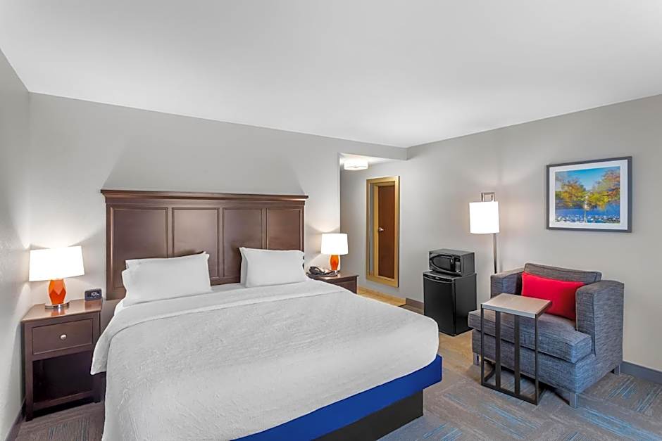 Hampton Inn By Hilton Huntington University Area