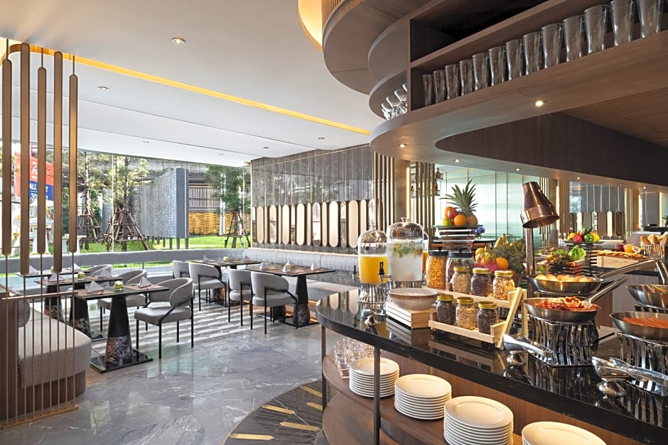 Oakwood Suites Tiwanon Bangkok