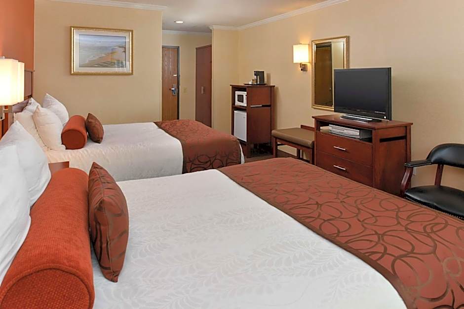 Best Western Plus Landmark Inn
