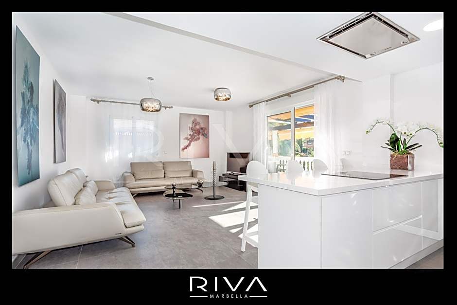 by Riva - 4 bedroom apartment in Dama de noche