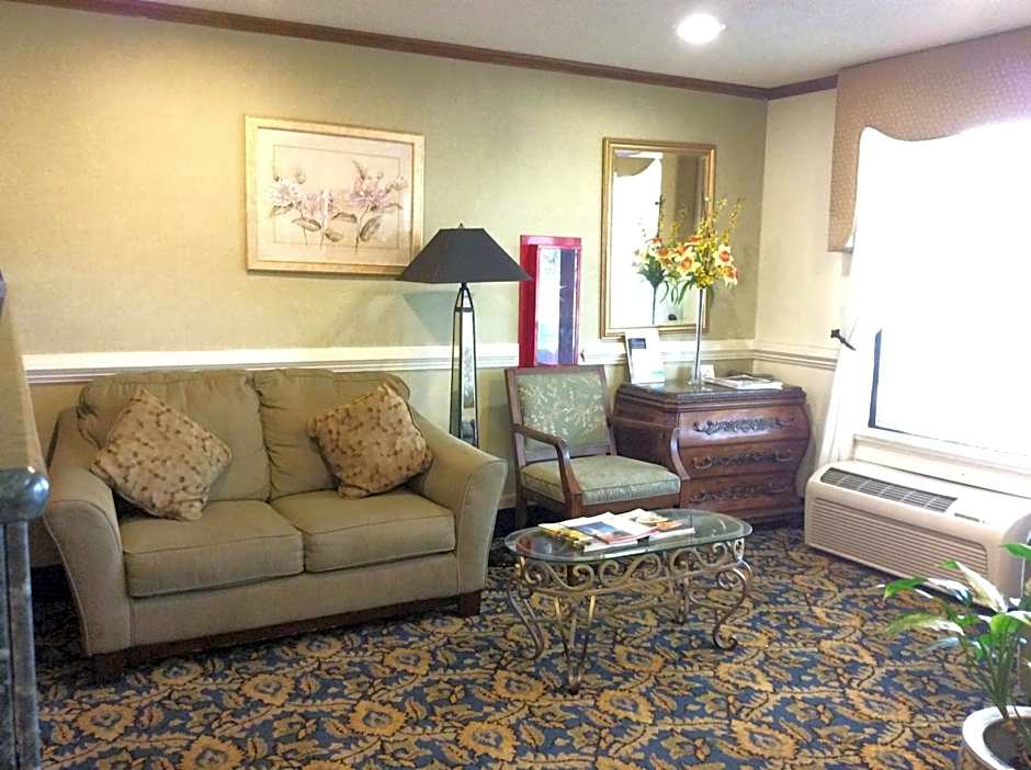 Baymont by Wyndham Greensboro/Coliseum