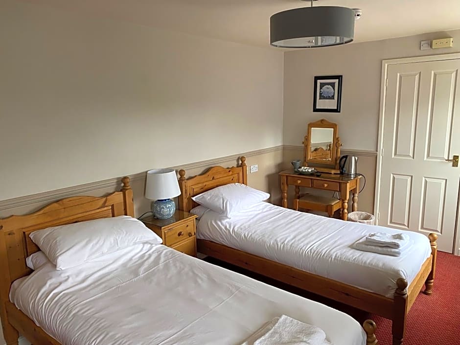 The Bullshead, Arthingworth House B&B