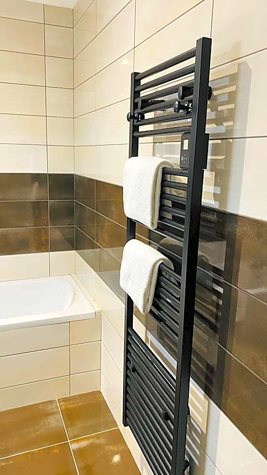 Hotel Martinez Grenay