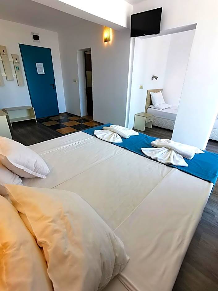 Largo – Sunny Beach, WY
