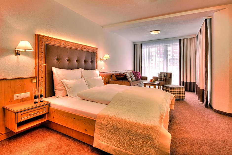 Photo 1 of 1 of Junior Suite, Garden View