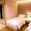 L Hotel