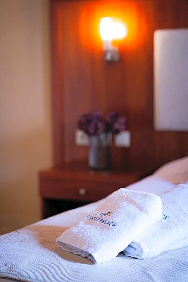 PARNIS PALACE Hotel Suites