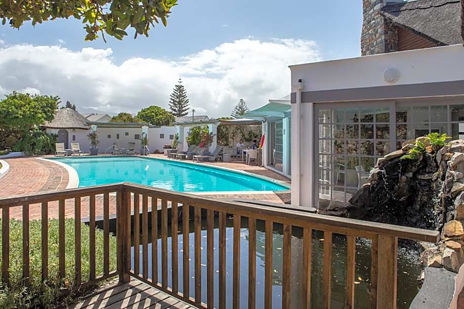 Whale Rock Luxury Lodge