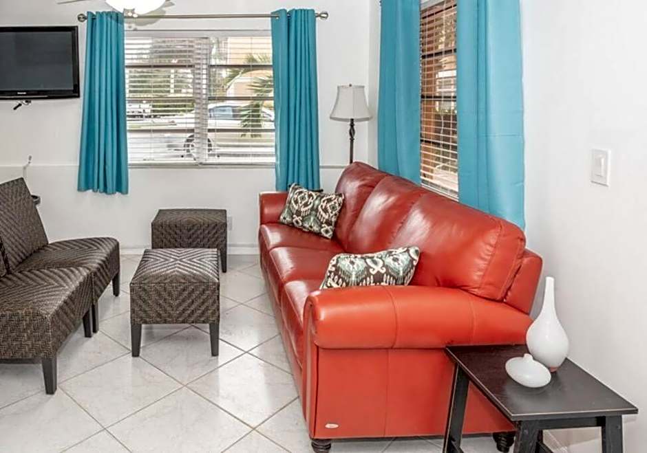 Aloha Apartments On the Intracoastal-Walk to the Beach