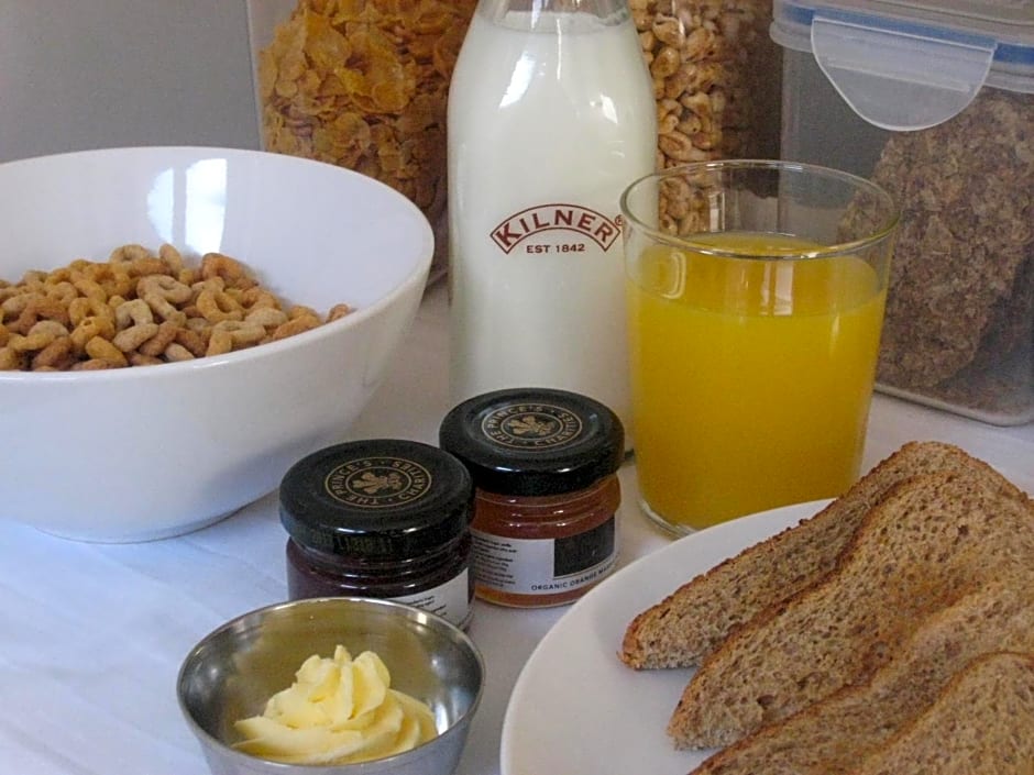 Oak Tree Lodge & Holiday Parking