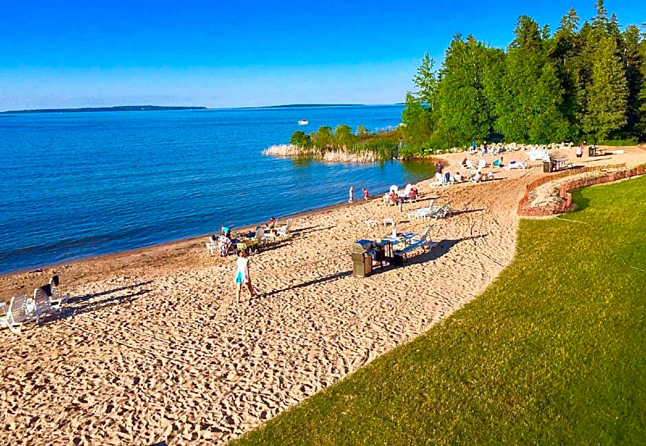 Clearwater Lakeshore Motel
