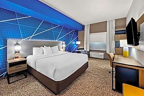 1 King Bed, Nonsmoking