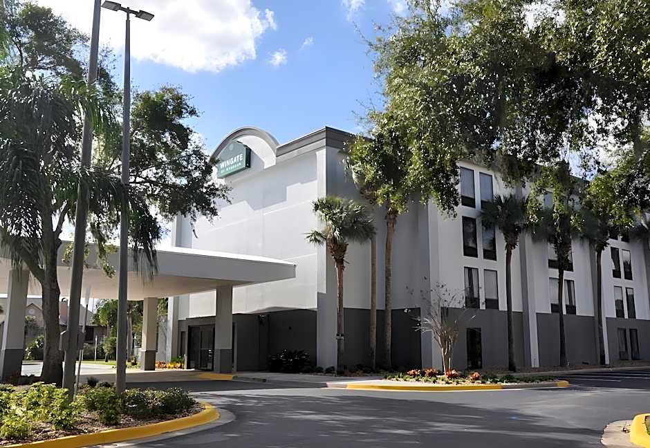 Grand Hotel Kissimmee at Celebration - Shuttle to Theme Parks
