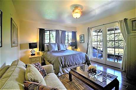 King Room with Balcony