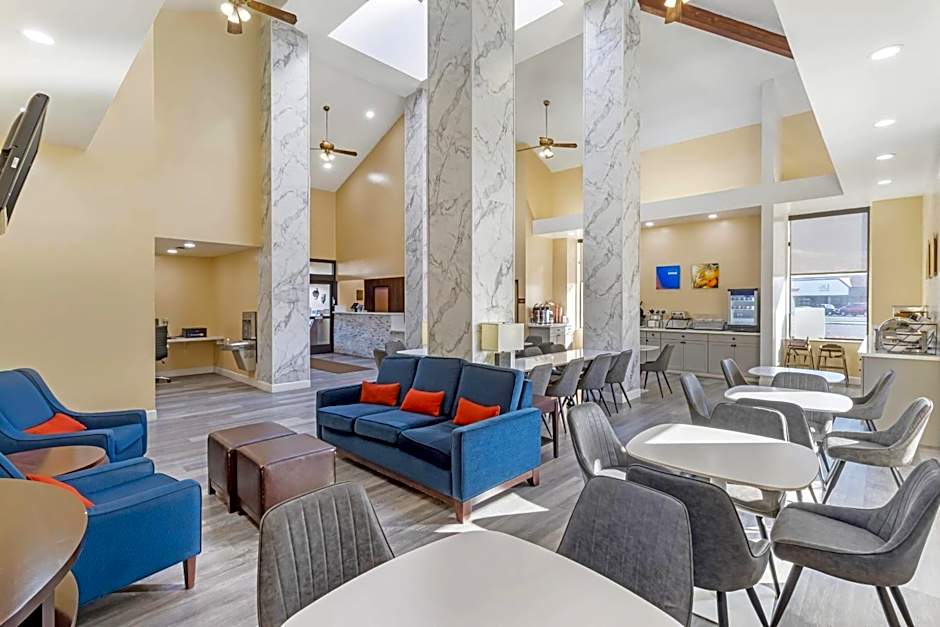 Comfort Inn & Suites Near Fallon Naval Air Station