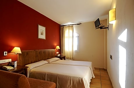 Double Room with Extra Bed (3 Adults)