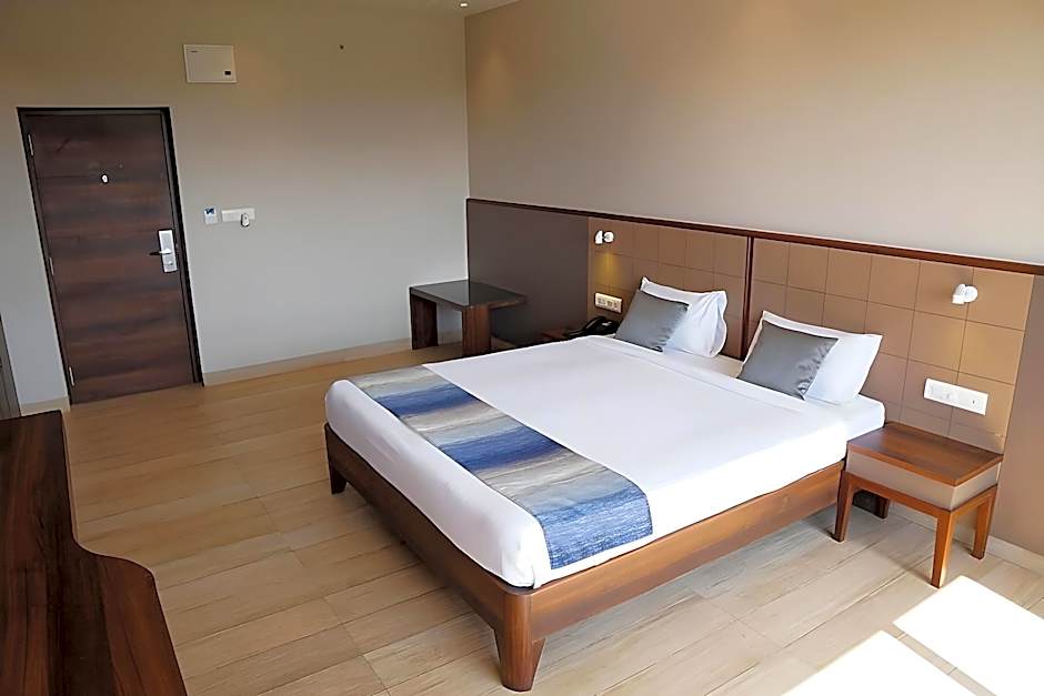 Cosmique Clarks Inn Suites Goa