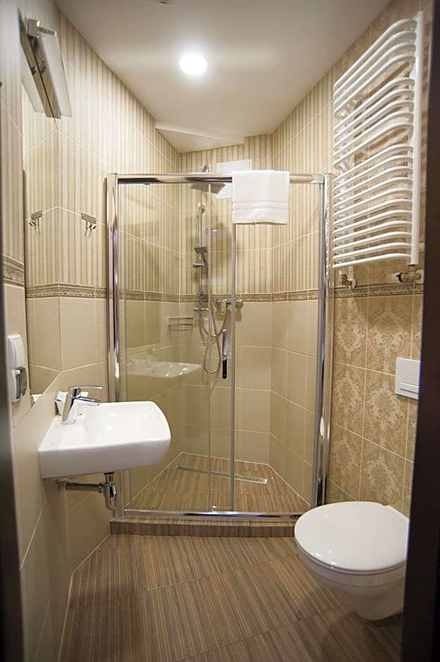 World Hostel - Old Town