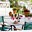 Notis Hotel