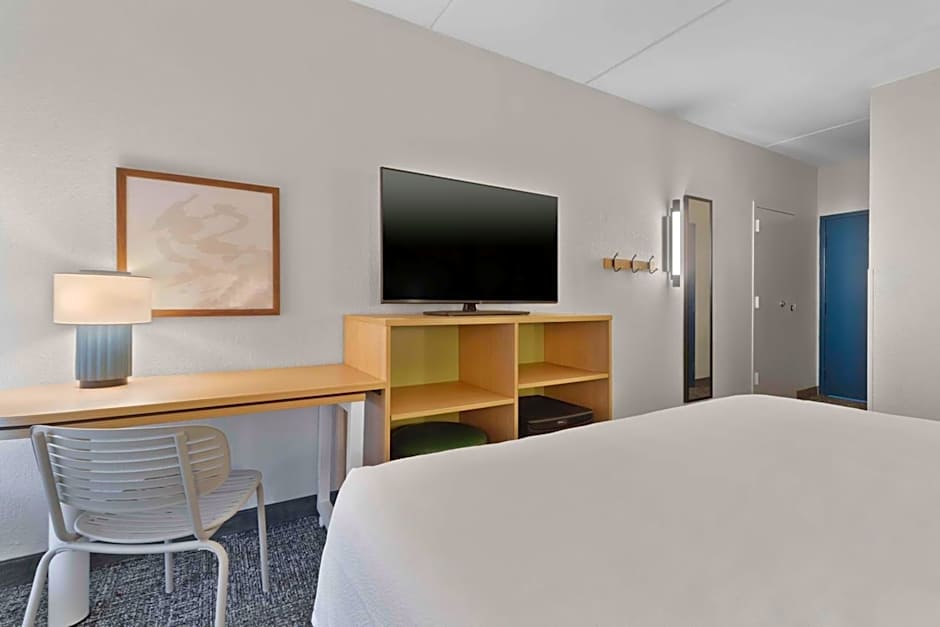 Spark by Hilton Grand Prairie