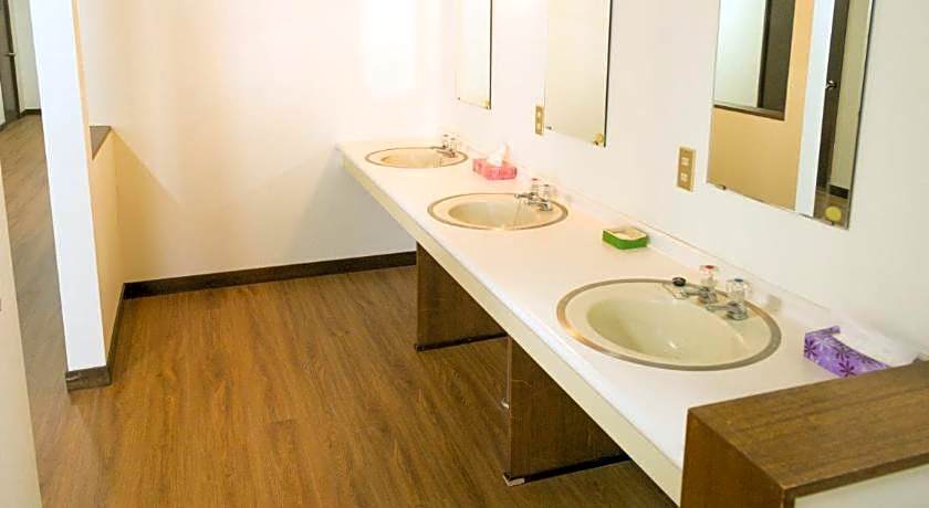 Annupuri Mountain View Lodge