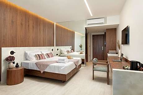 Superior Seafront Suite with Outdoor Hot tub