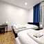 Hostel Helvetia - Private Rooms in City Center