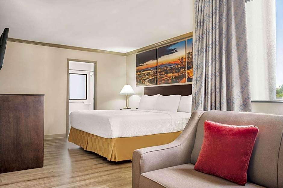 Baymont by Wyndham Monterey Park