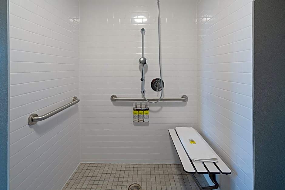 Staybridge Suites Long Beach Airport By IHG