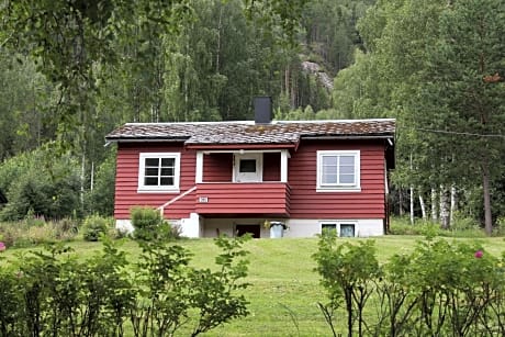 Cottage (4 Adults)