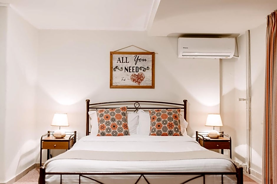 BEST HOUSE, CENTRAL APRTM., AGIOU NIKOLAOU, PATRA