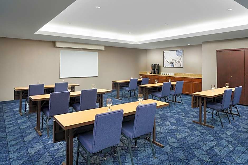 Courtyard by Marriott Chicago Midway Airport