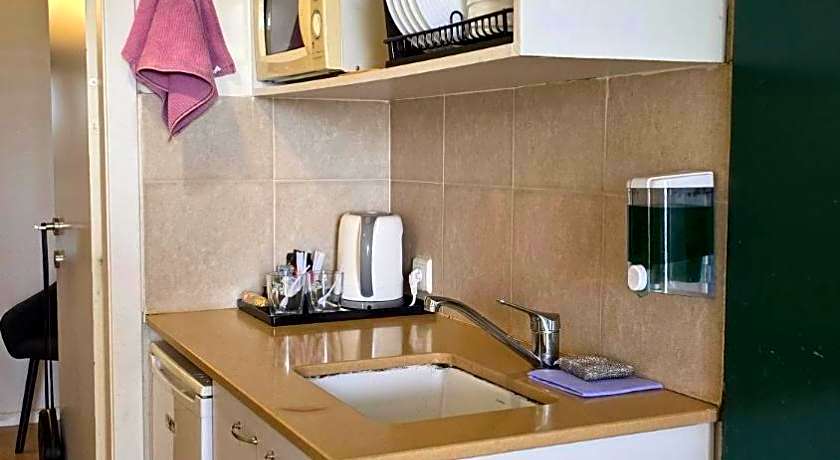 Shoresh Green Hills Hotel