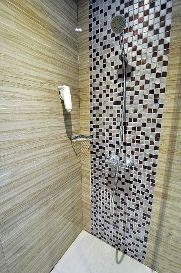 FOX Lite Grogol Jakarta