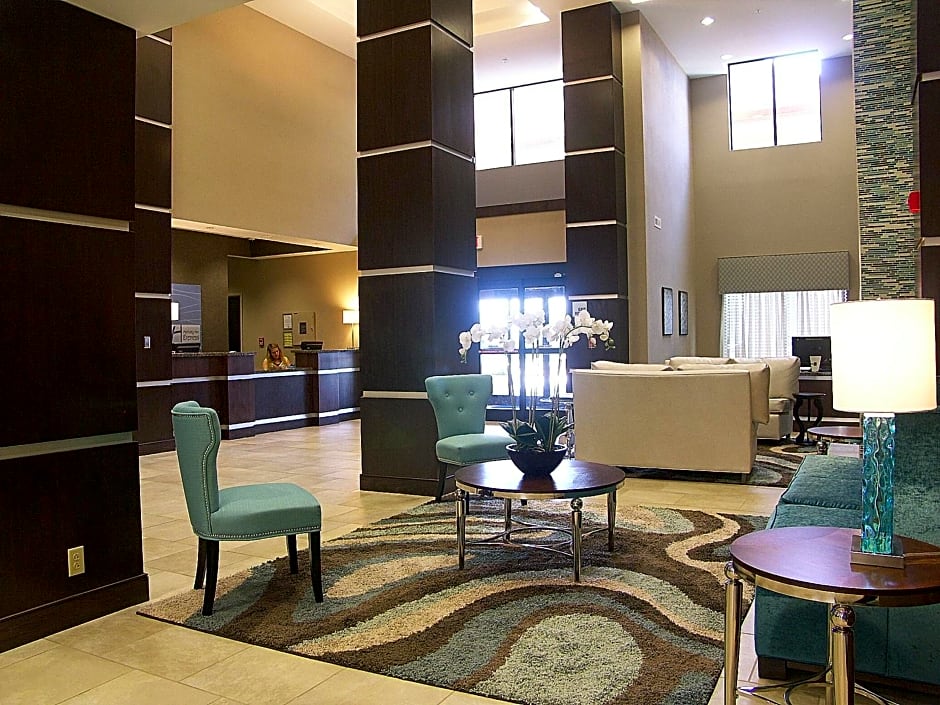 Holiday Inn Express & Suites - Cleveland Northwest, an IHG Hotel