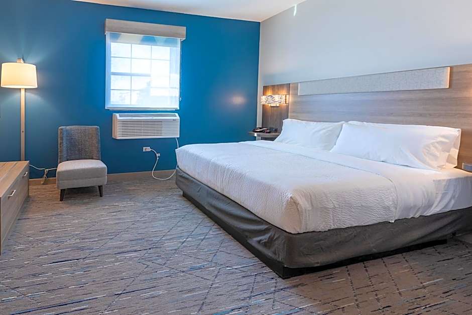 Holiday Inn Express & Suites Englewood - Denver South By IHG