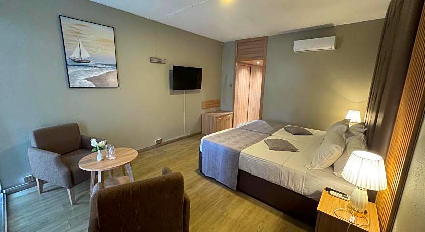 The Gold Crest Hotel