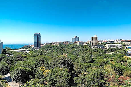 Deluxe Room, 1 King Bed, Smoking, Park View