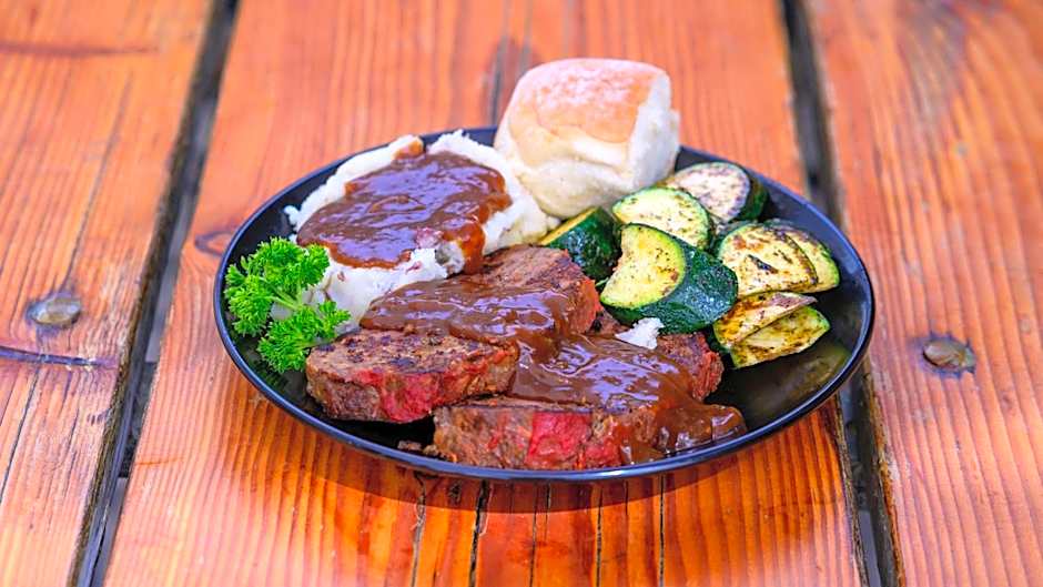 Genas's Sierra Inn & Restaurant