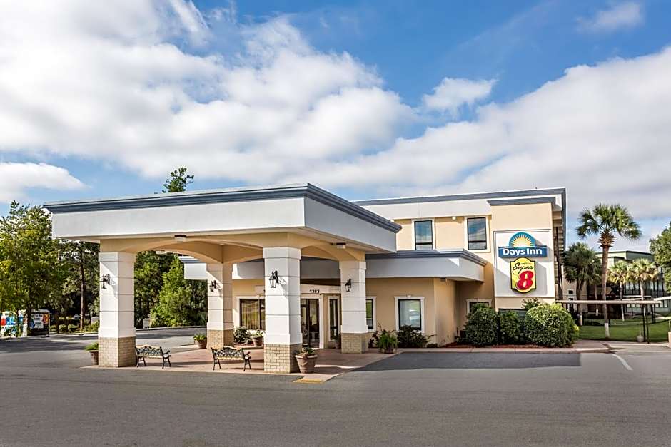 Super 8 by Wyndham Valdosta Mall